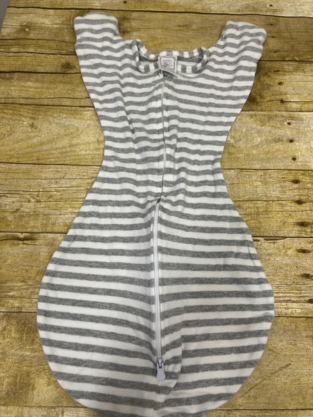 Swaddle Designs Gray & White Striped Sleep Sack with Front Zipper size small